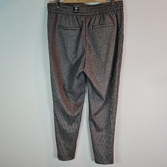 Reitmans Size 14 Black and White Patterned Tapered Pants - Picture 4 of 9